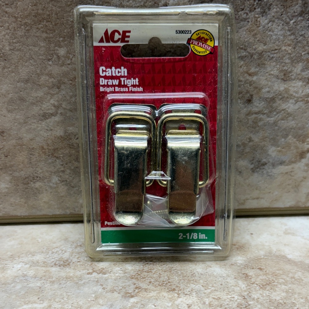 Ace 2-1/8" Draw Tight Catch Bright Brass